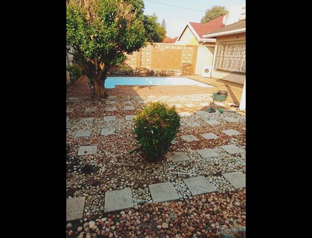 3 BEDROOM PROPERTY TO RENT IN KENSINGTON